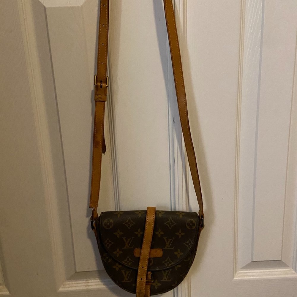 Louis Vuitton Chantilly PM. crossbody bag - Picture 7 of 10
